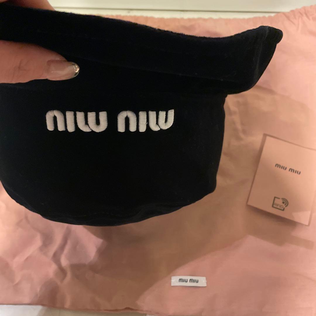 MIU MIU ブラック バケットハット ベルベット　今だけセール^ - ^