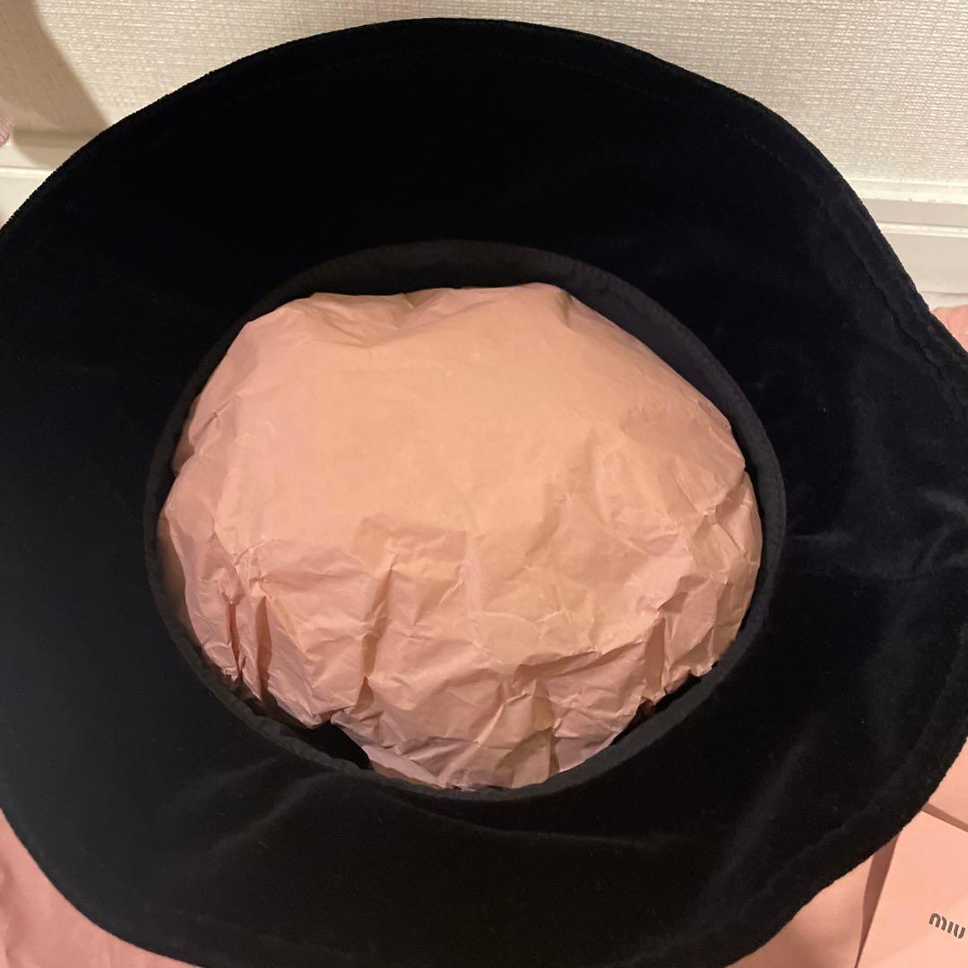 MIU MIU ブラック バケットハット ベルベット　今だけセール^ - ^