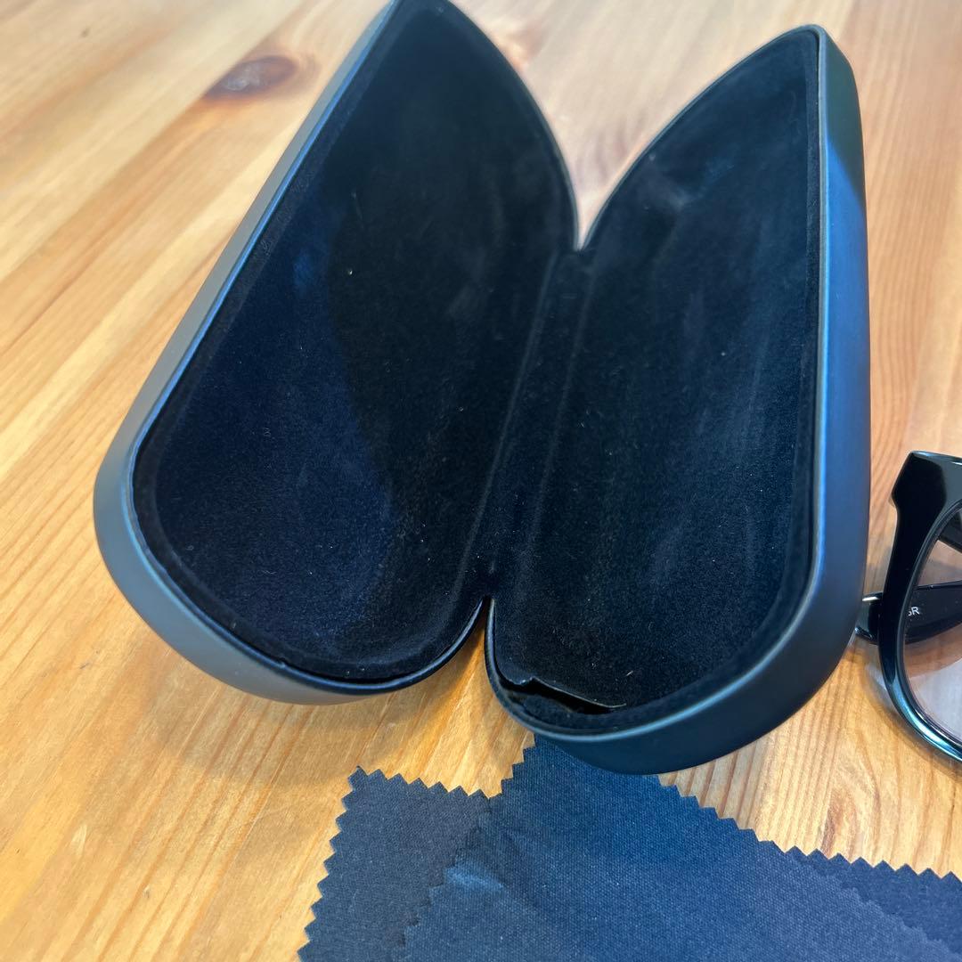 ⚪︎完売品⚪︎萩原裕介さん　YH02 BK/GR サングラス　カラーレンズ　グレー