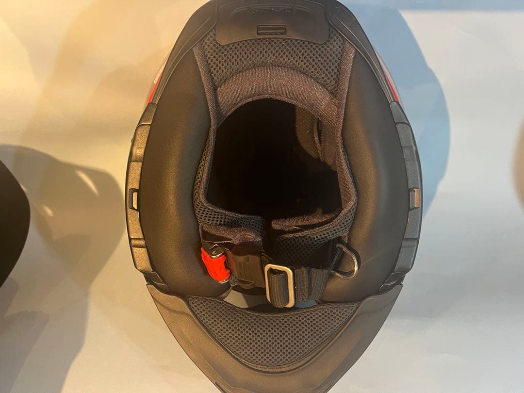 SHOEI NEOTEC 2 ショーエイ　ネオテック2 レッド　Mサイズ