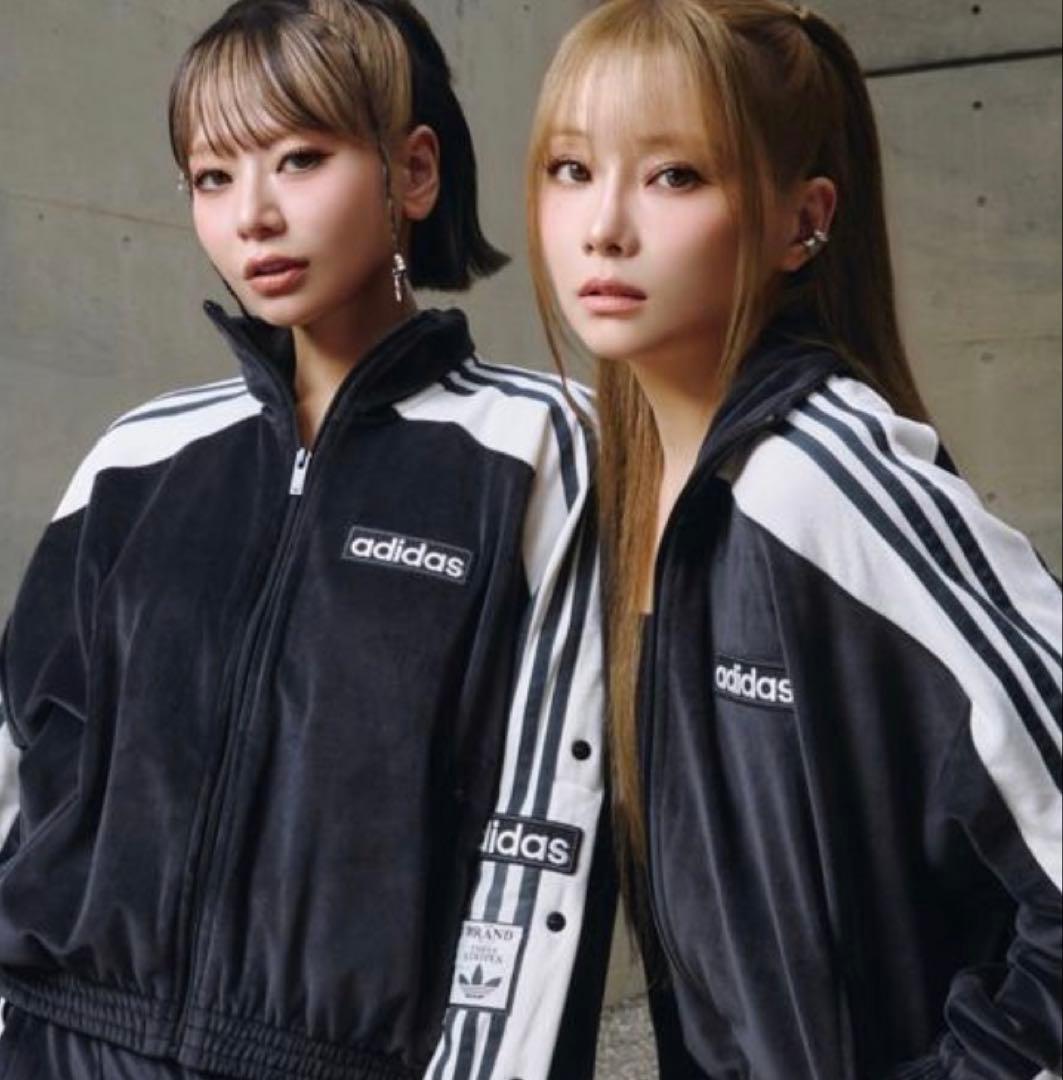 adidas W ADIBREAK VELOUR TT ブラックL size