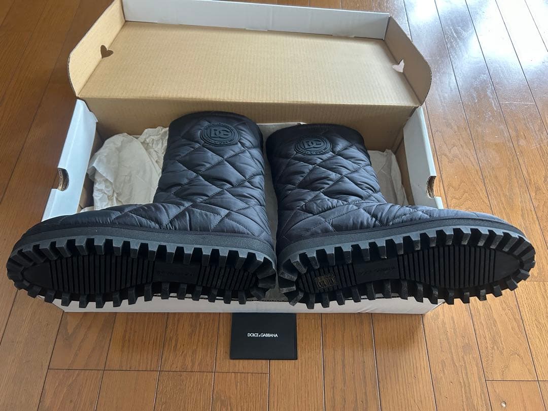 Dolce & Gabbana ブラックキルティングブーツ