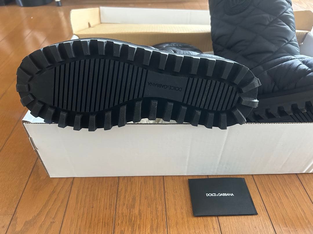 Dolce & Gabbana ブラックキルティングブーツ