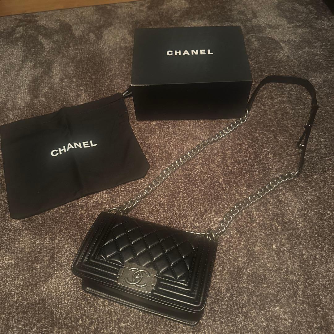 CHANEL ブラック ショルダーバッグノベルティ