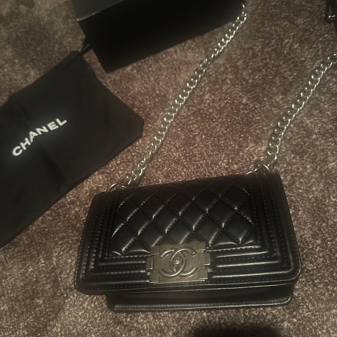 CHANEL ブラック ショルダーバッグノベルティ