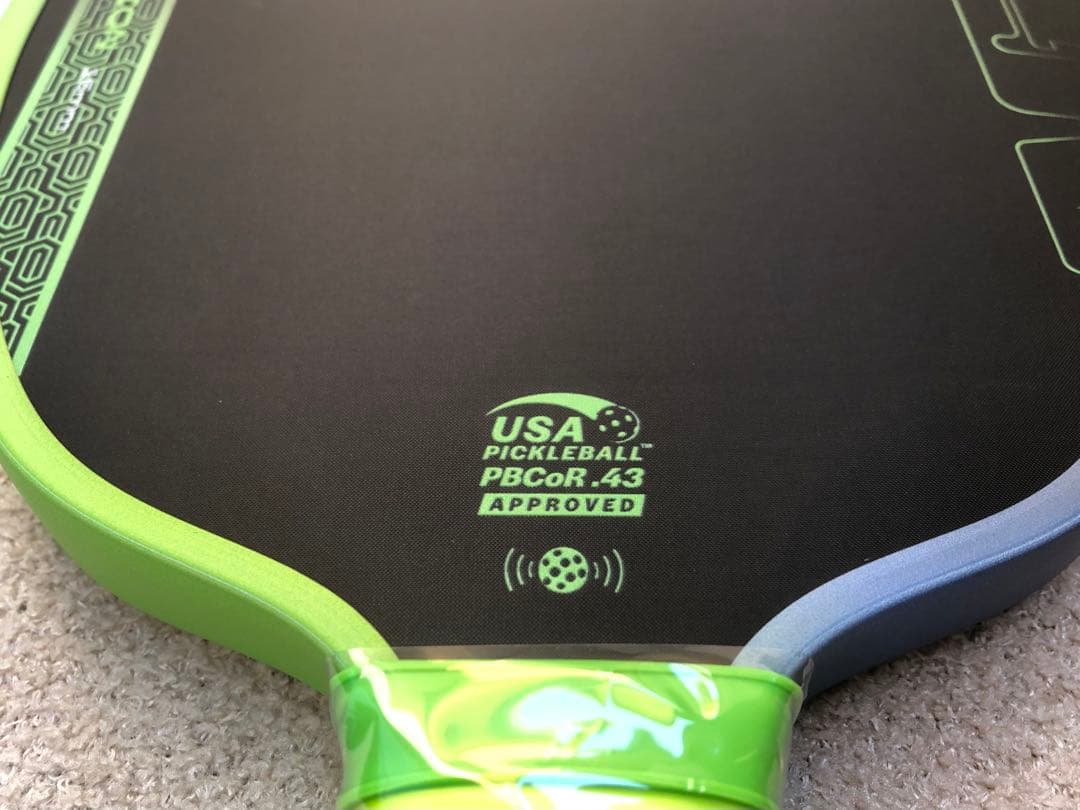 アガシ ヒートビジョン 16mm ピックルボールパドル