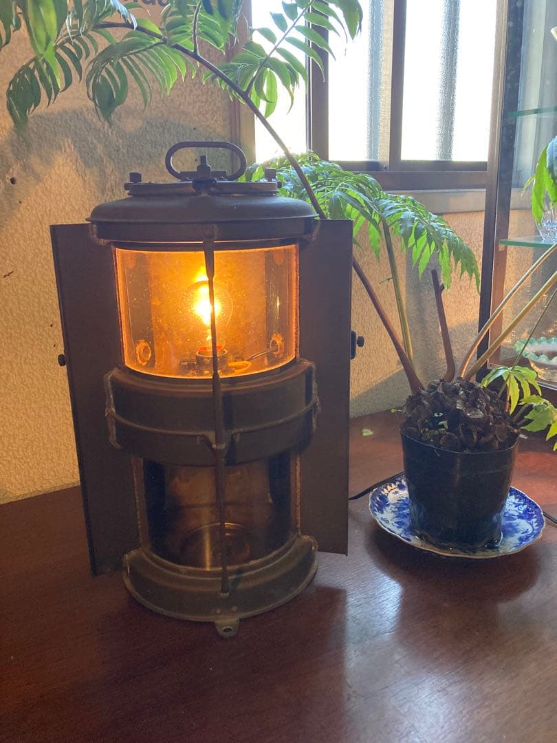 昭和レトロ　雰囲気抜群の大型船舶ランプです。サイズ直径23㎝ 高さ43㎝