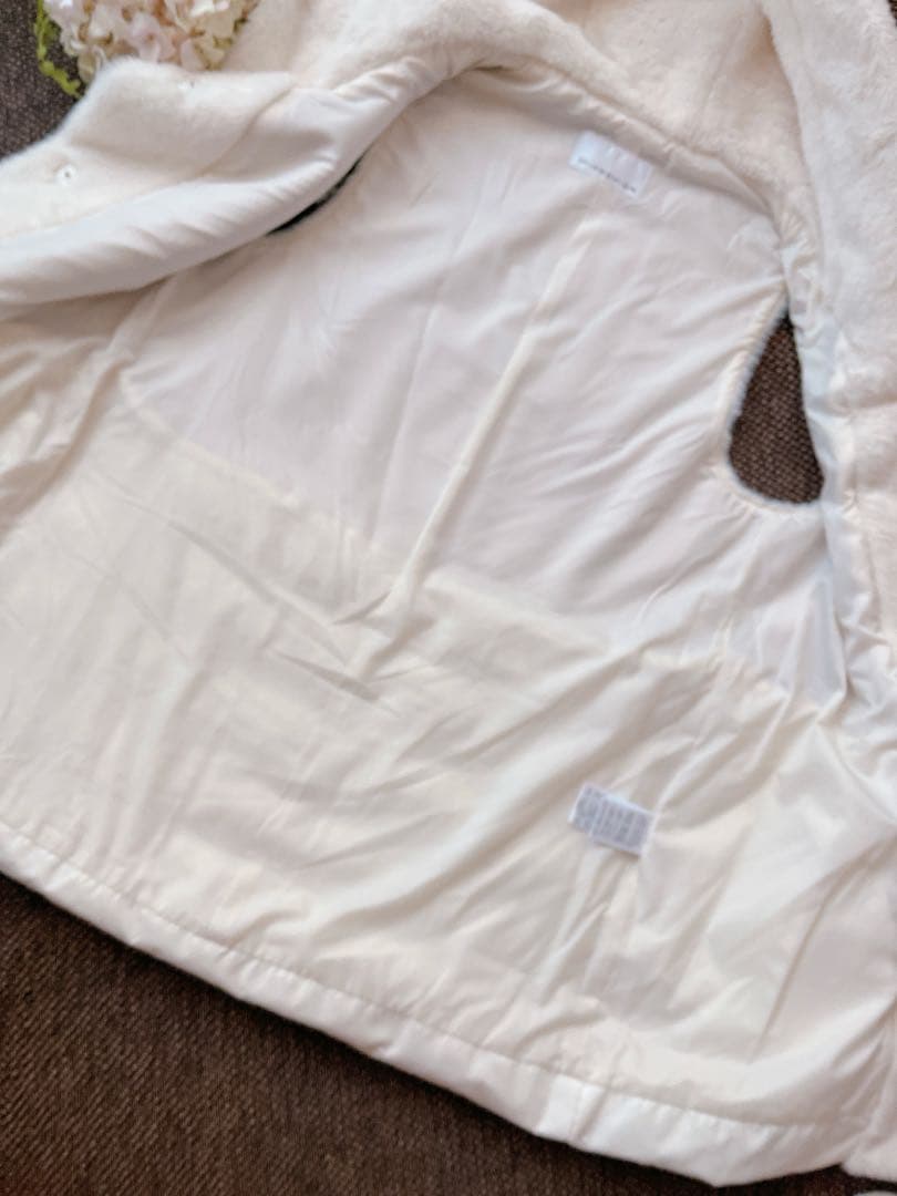 エムプルミエ　エコムートン　ダウンベスト　ホワイト　定価47,300円