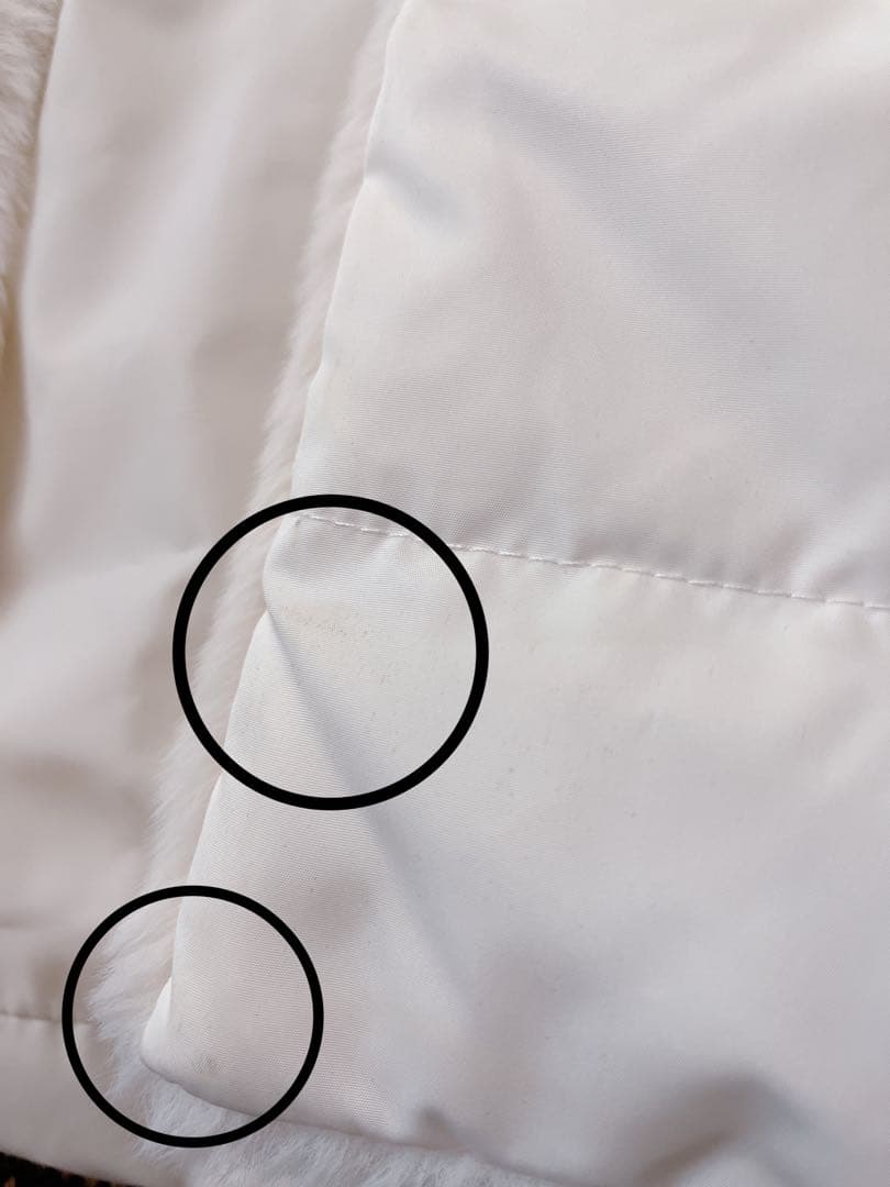 エムプルミエ　エコムートン　ダウンベスト　ホワイト　定価47,300円