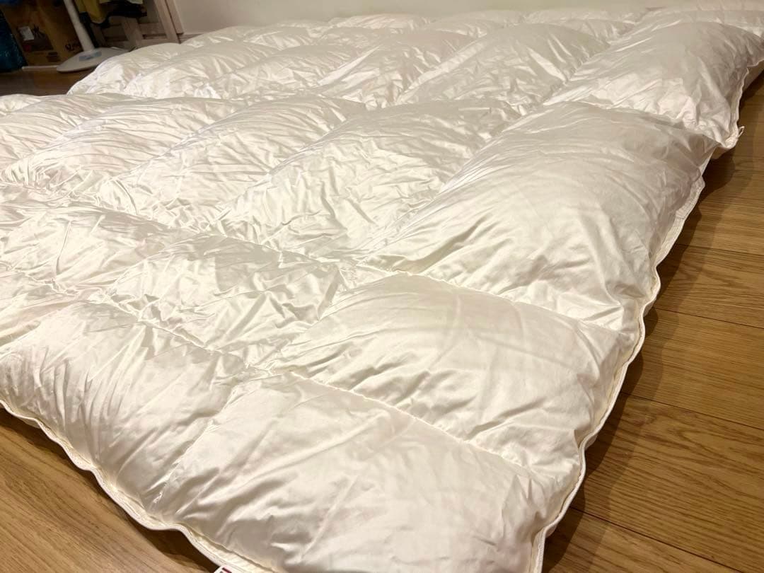 シモンズ 最上位モデル ポーランド産 マザーグース95% ダブル 2枚組1.6k