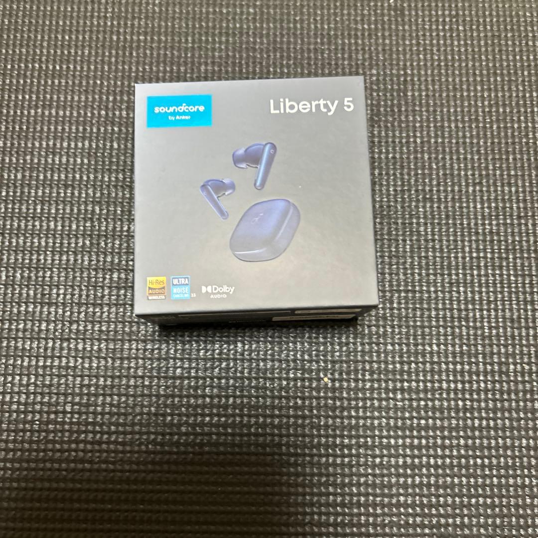 イヤホン Anker Liberty5