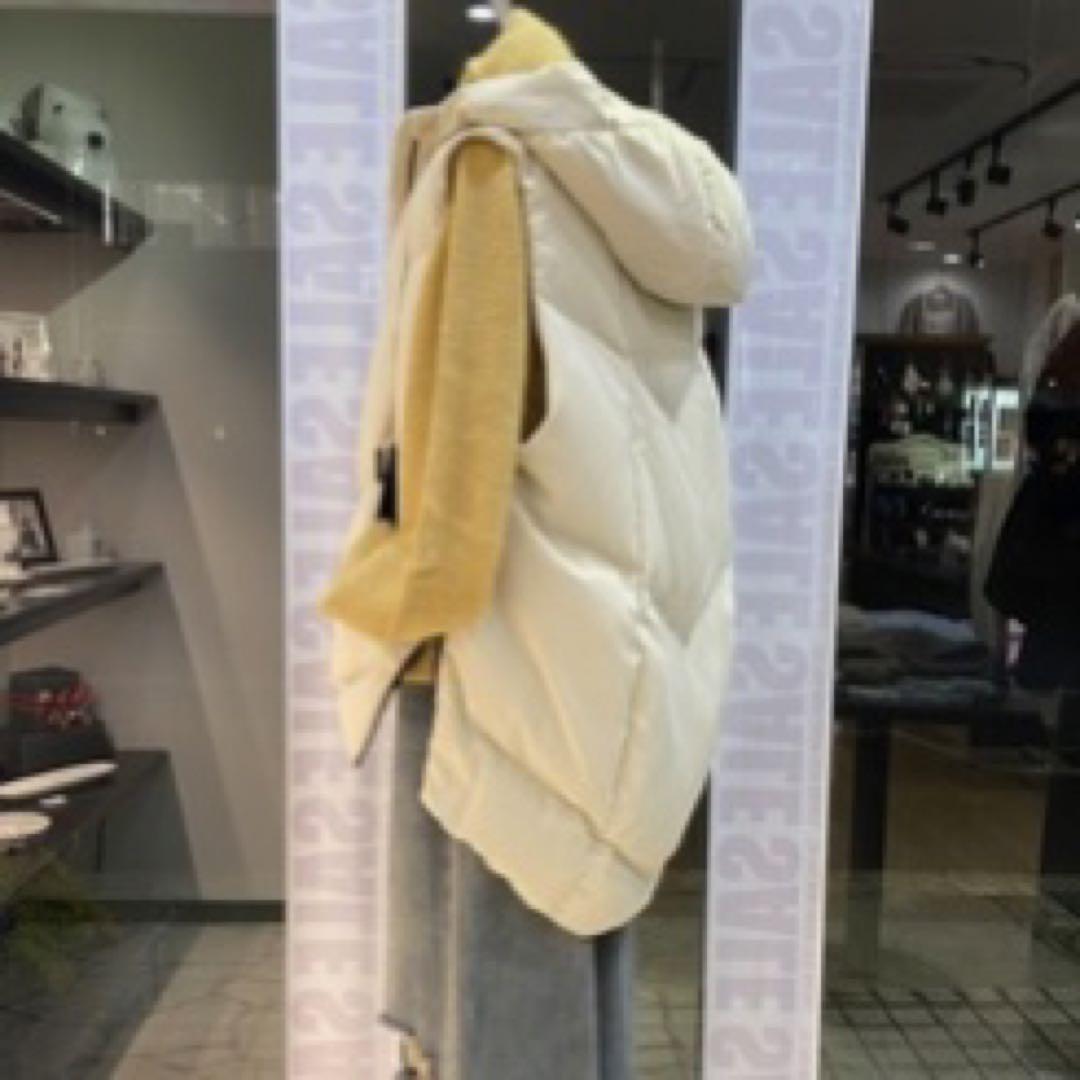 ルギヴァ　サイドジップフーデッドダウンベスト