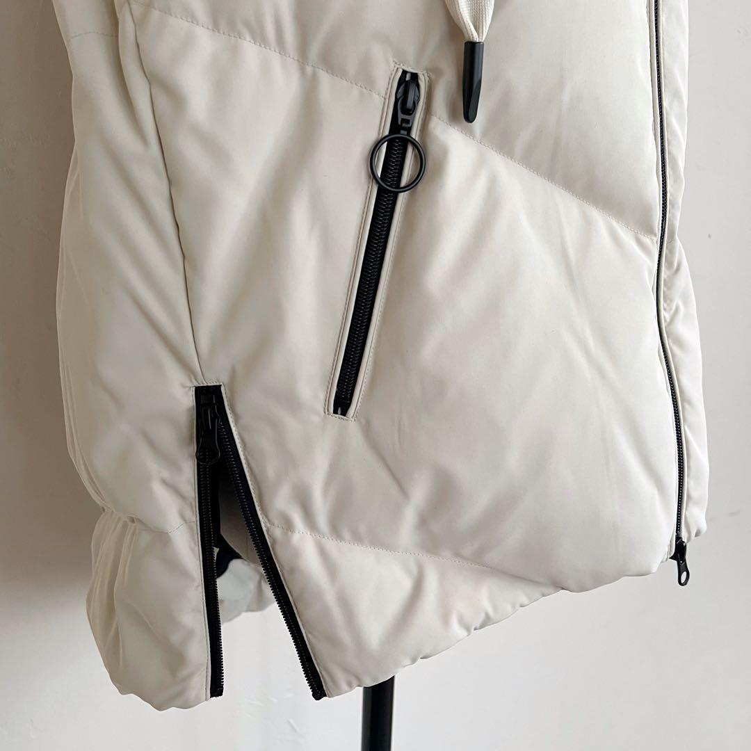 ルギヴァ　サイドジップフーデッドダウンベスト