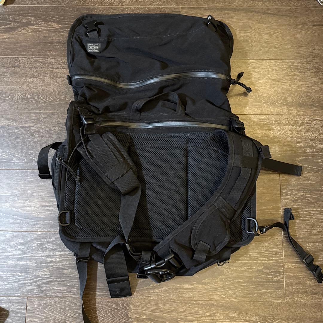 吉田カバンのポーター「クランカーズ」メッセンジャーバッグ（Lサイズ）