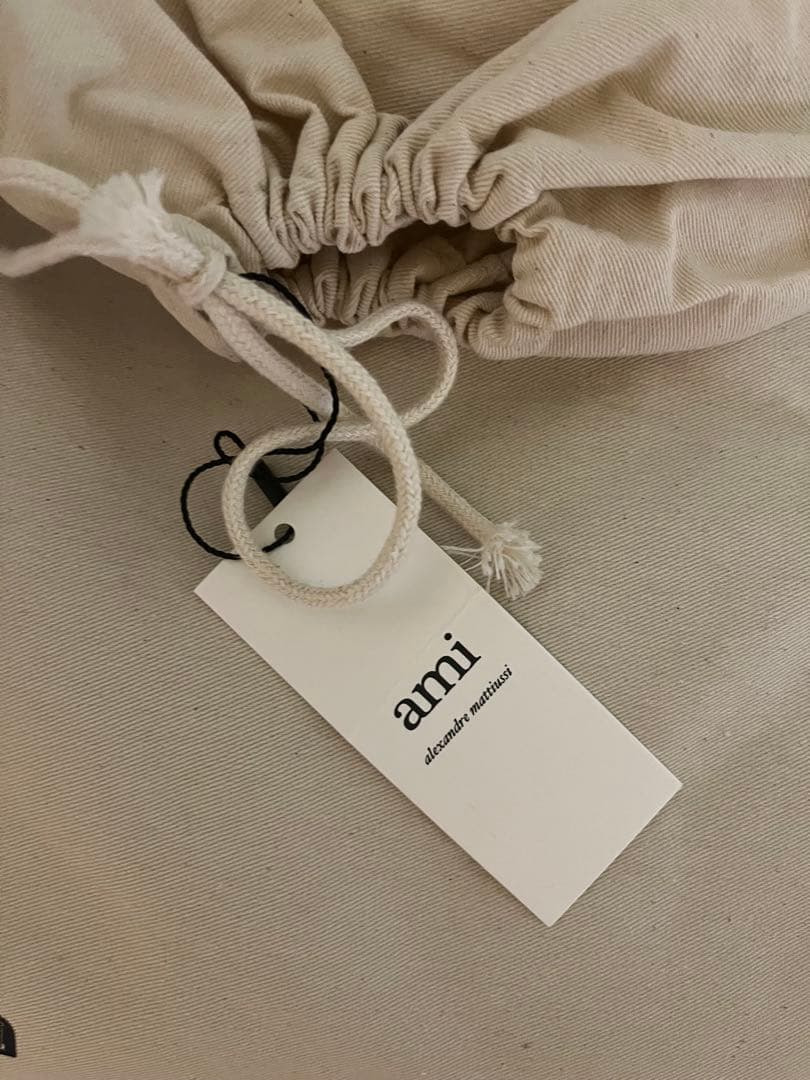 【新品正規品】AMI PARIS アミパリス　マフラー　ブラック