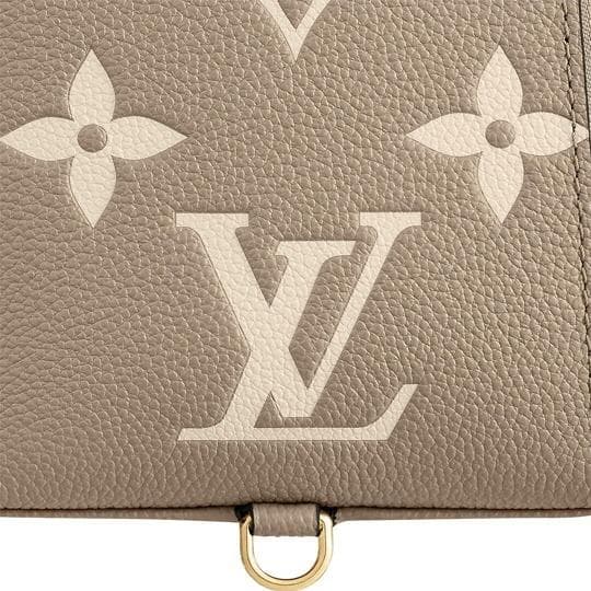 Louis Vuitton タイニーバックパック