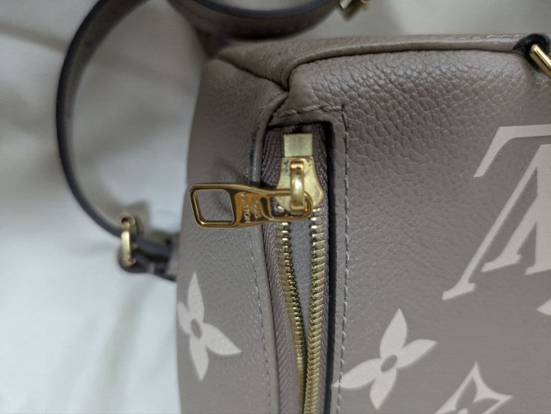 Louis Vuitton タイニーバックパック