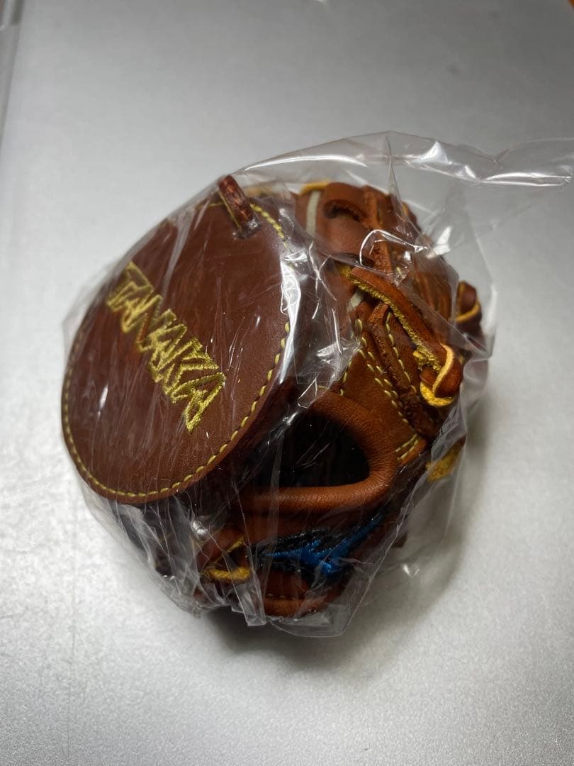 読売ジャイアンツ　田中将大投手200勝記念ミニグローブ