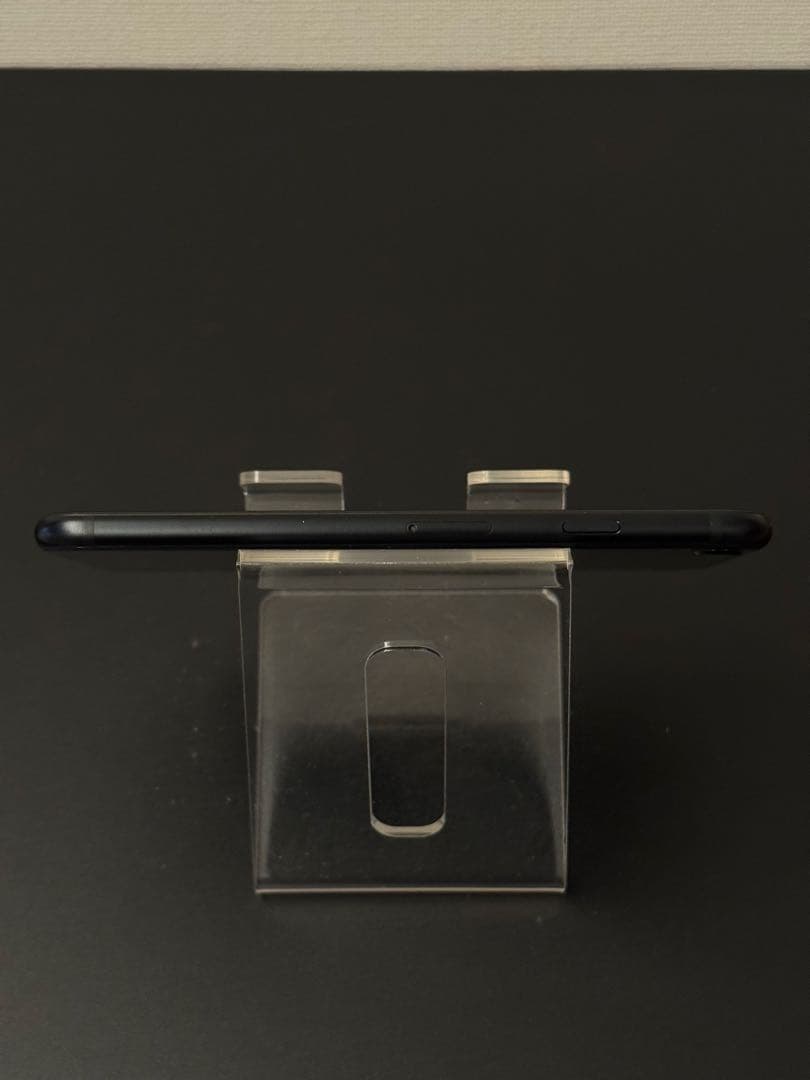 極美品 128GB Apple iPhone SE 3 第三世代 日本版 se3