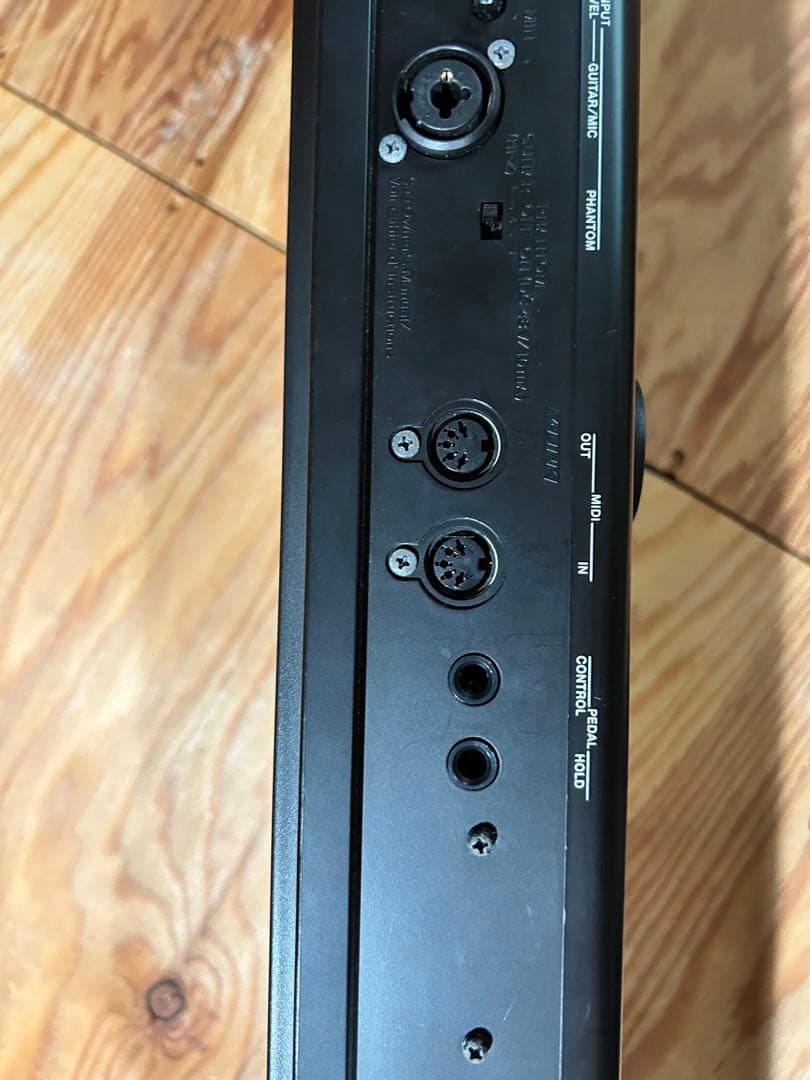 Roland ローランド JUNO-Gi キーボード【ケース、ペダル付き】