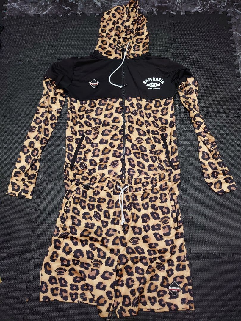 BASSMANIA バスマニア ヒョウ柄 フィッシングスーツ(上下セット)XL