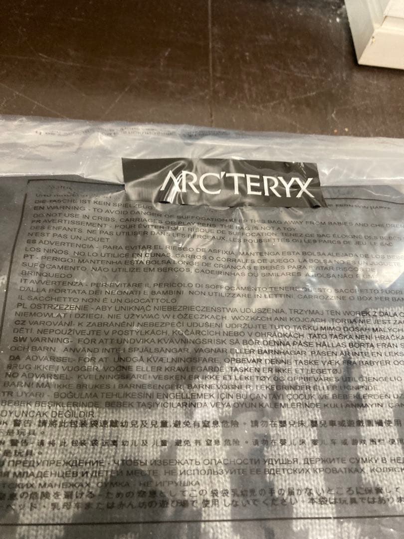 アークテリクス グロットトーク 2025AW 新品未使用 ブラック