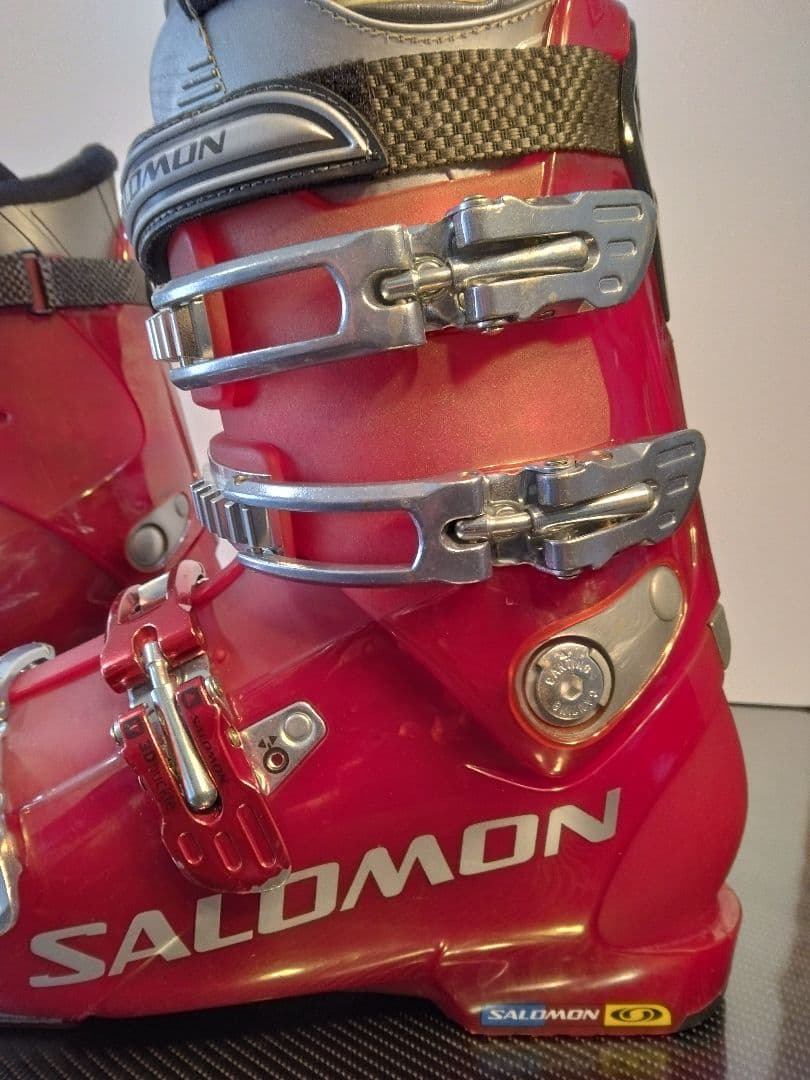SALOMON スキー靴 赤