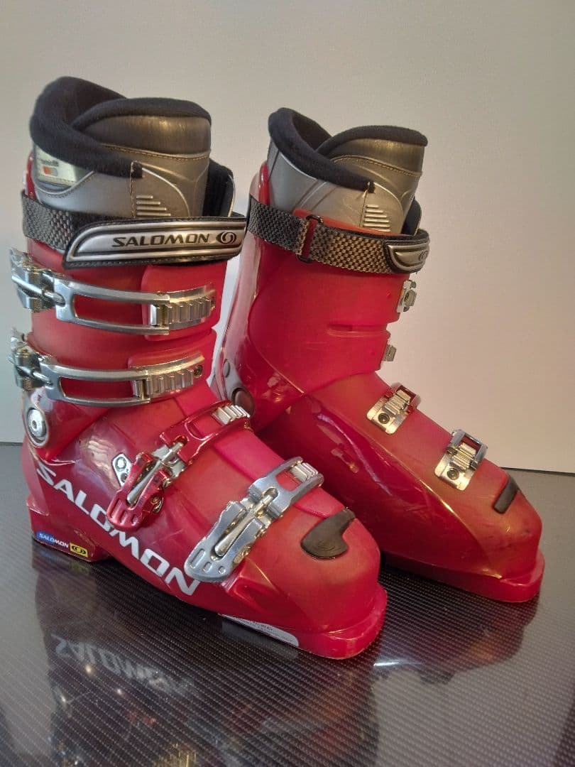 SALOMON スキー靴 赤