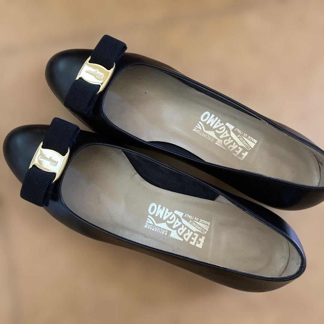 Ferragamo レザーブラック7 1/2