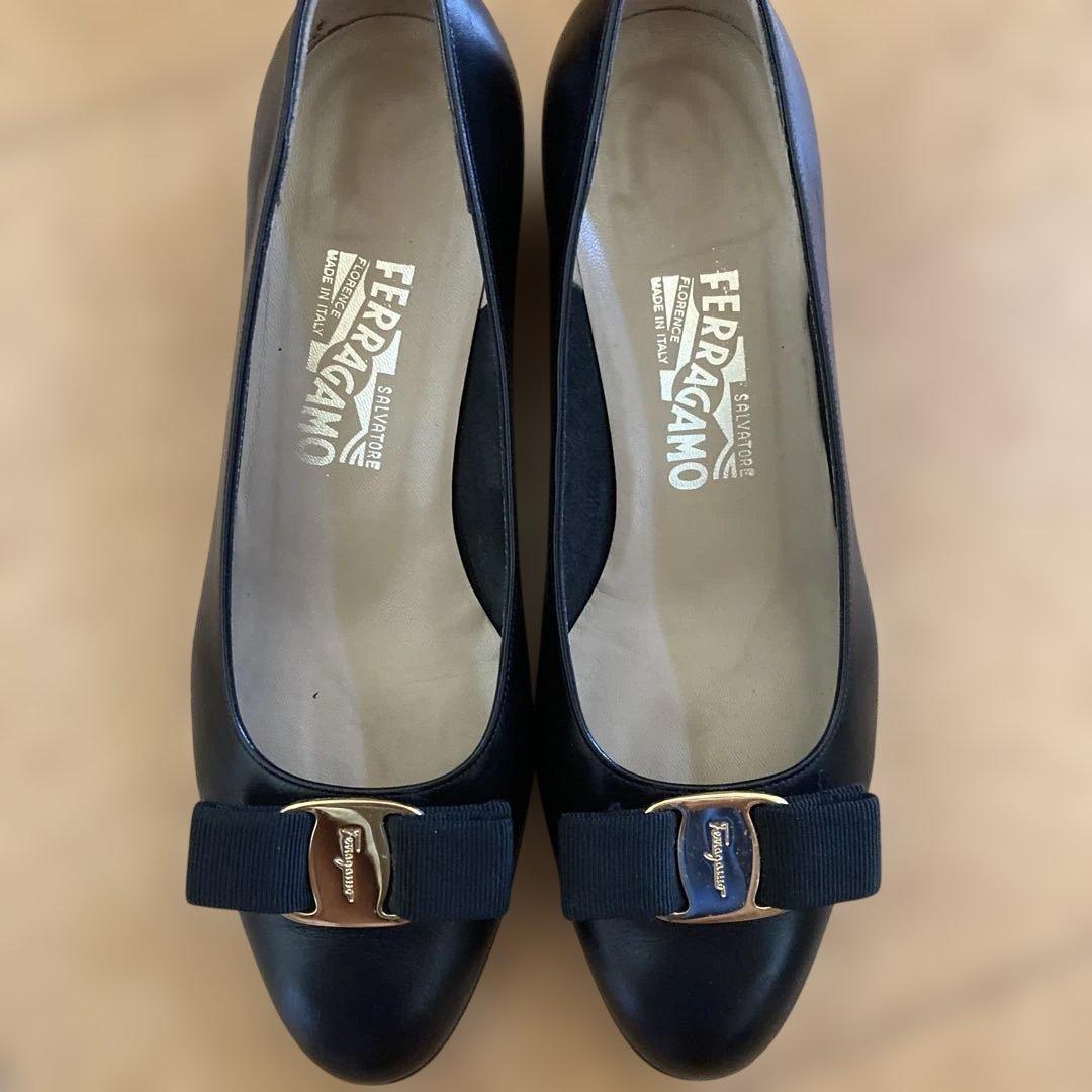 Ferragamo レザーブラック7 1/2