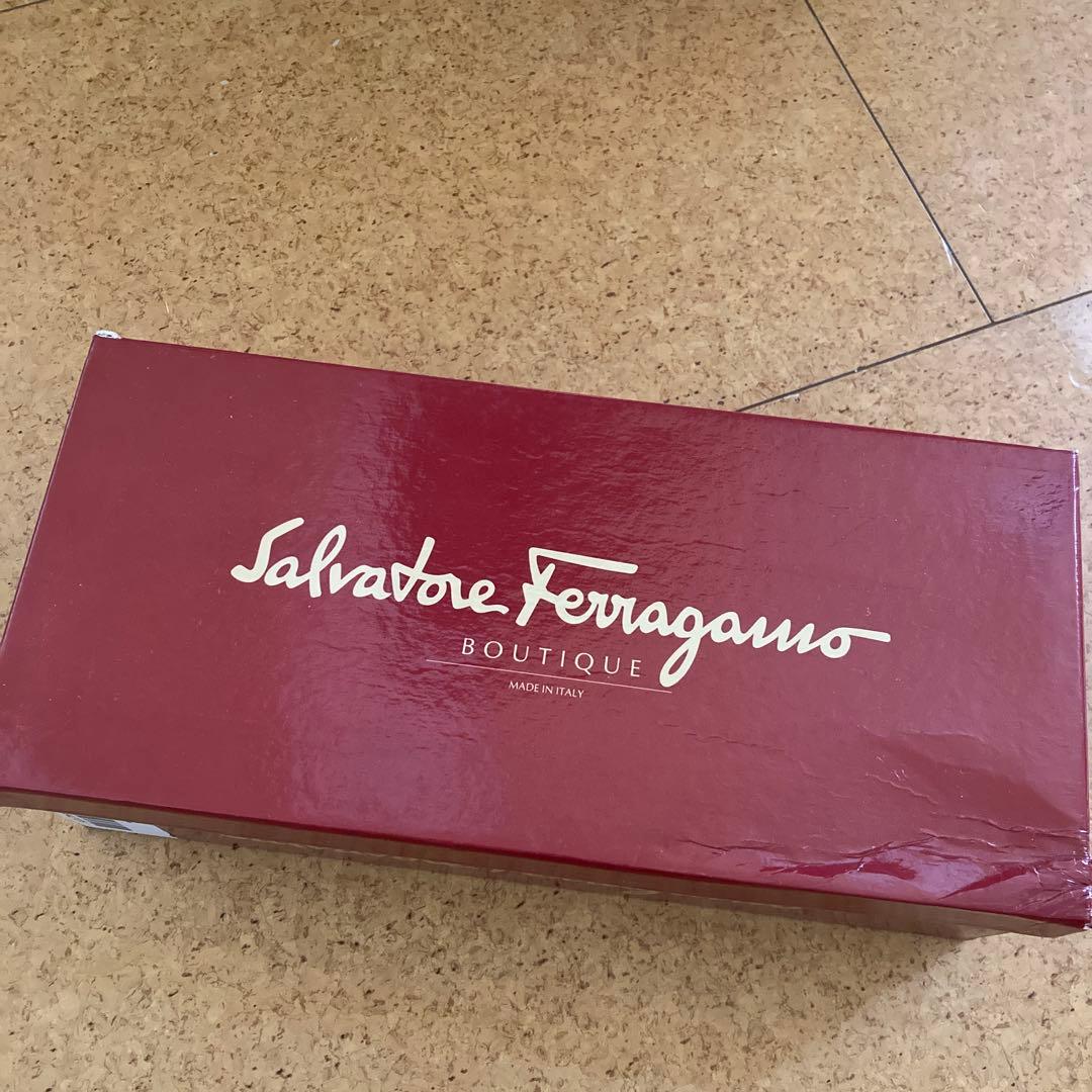Ferragamo レザーブラック7 1/2