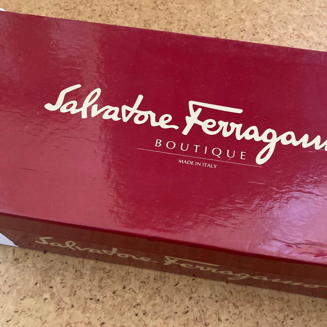 Ferragamo レザーブラック7 1/2