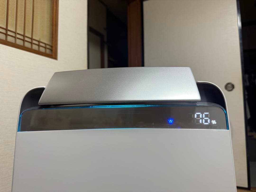 2023年製 SHARP衣類乾燥・除湿機（ホワイト）CV-S180