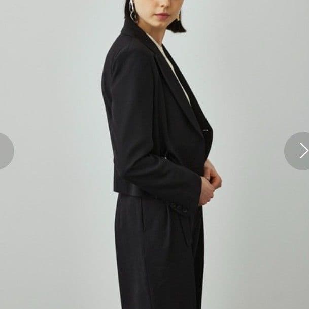 訳アリ美品 ユナイテッドトウキョウ ラナツイル ショートジャケット 1 ブラック