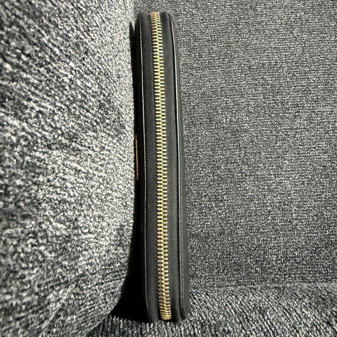 PRADA サフィアーノ長財布