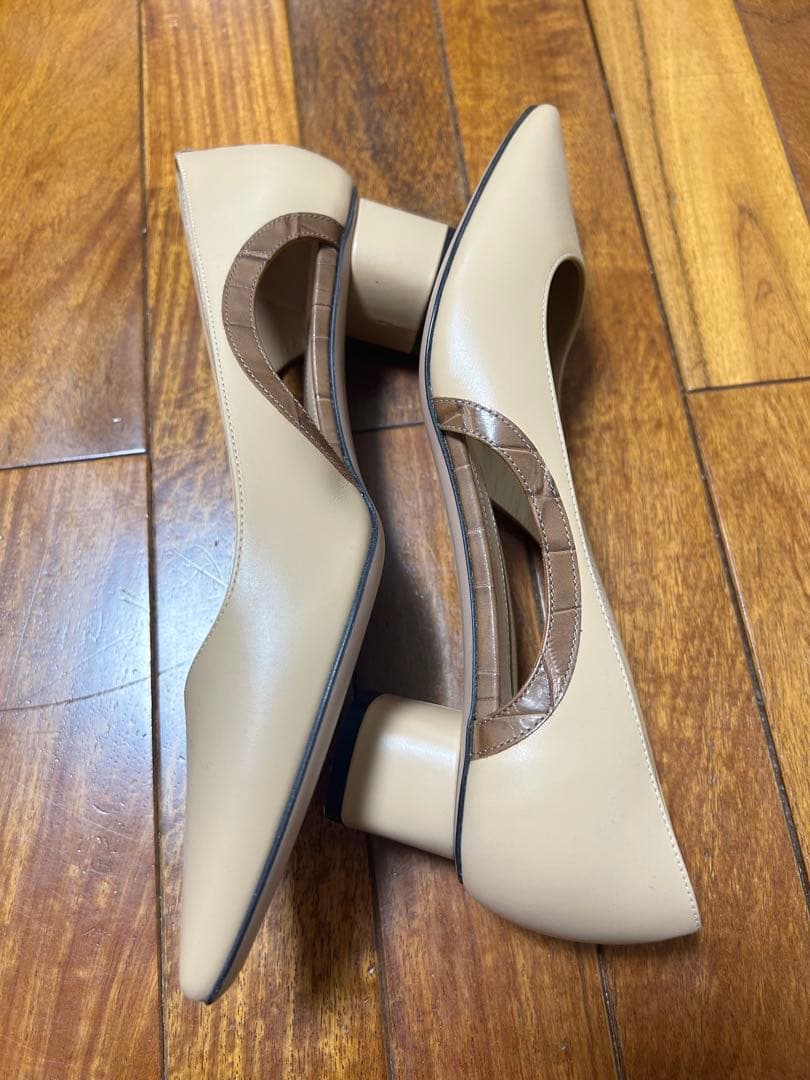 PELLICO ベージュ パンプス　ルネッタ