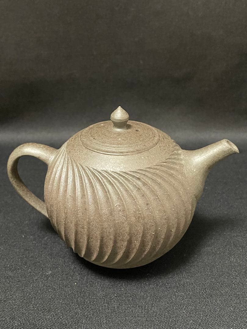 加藤財　彫　黒丸　急須