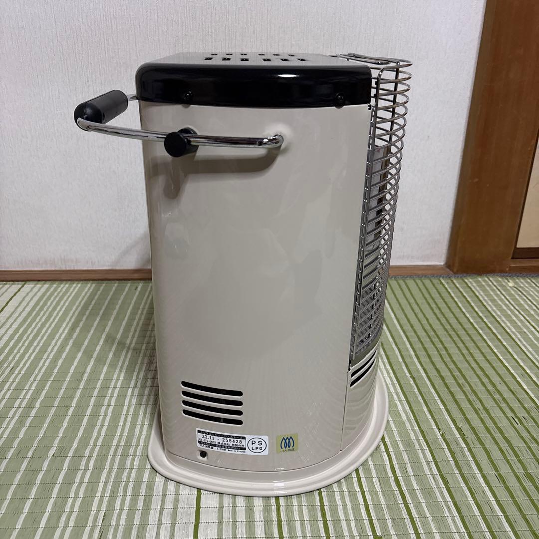 イワタニ　デカ暖II カセット　ガスストーブ　2022年　CB-STV-DKD2