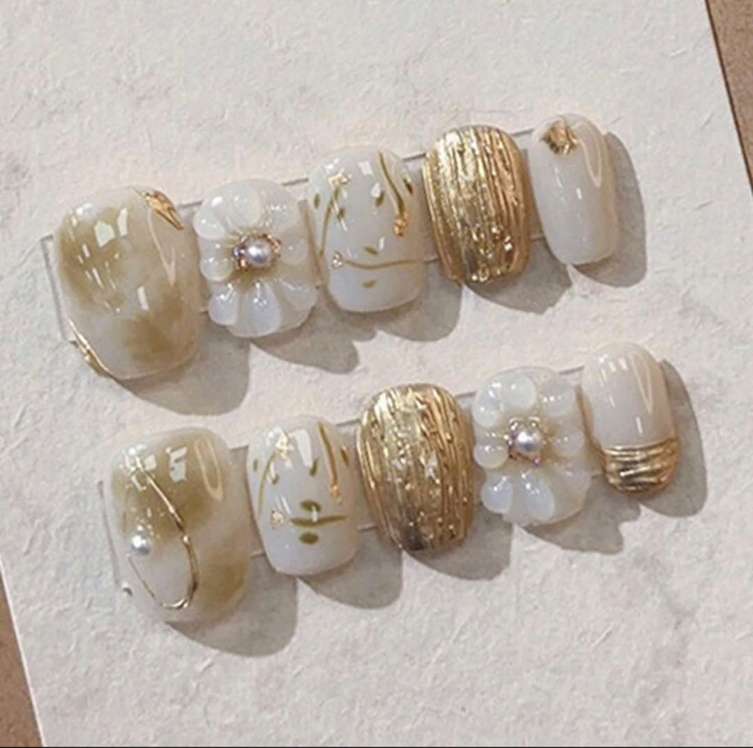 新品未使用　ネイルチップ5点セット　りり