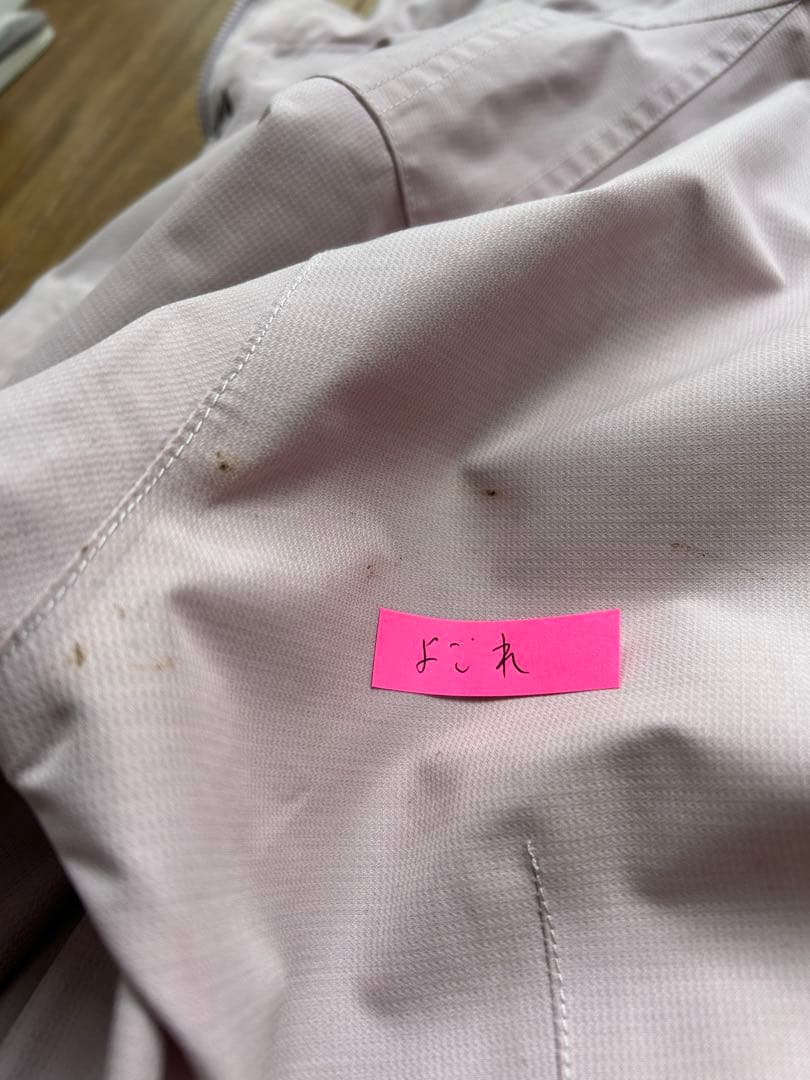 薄いピンク スノーボードジャケット