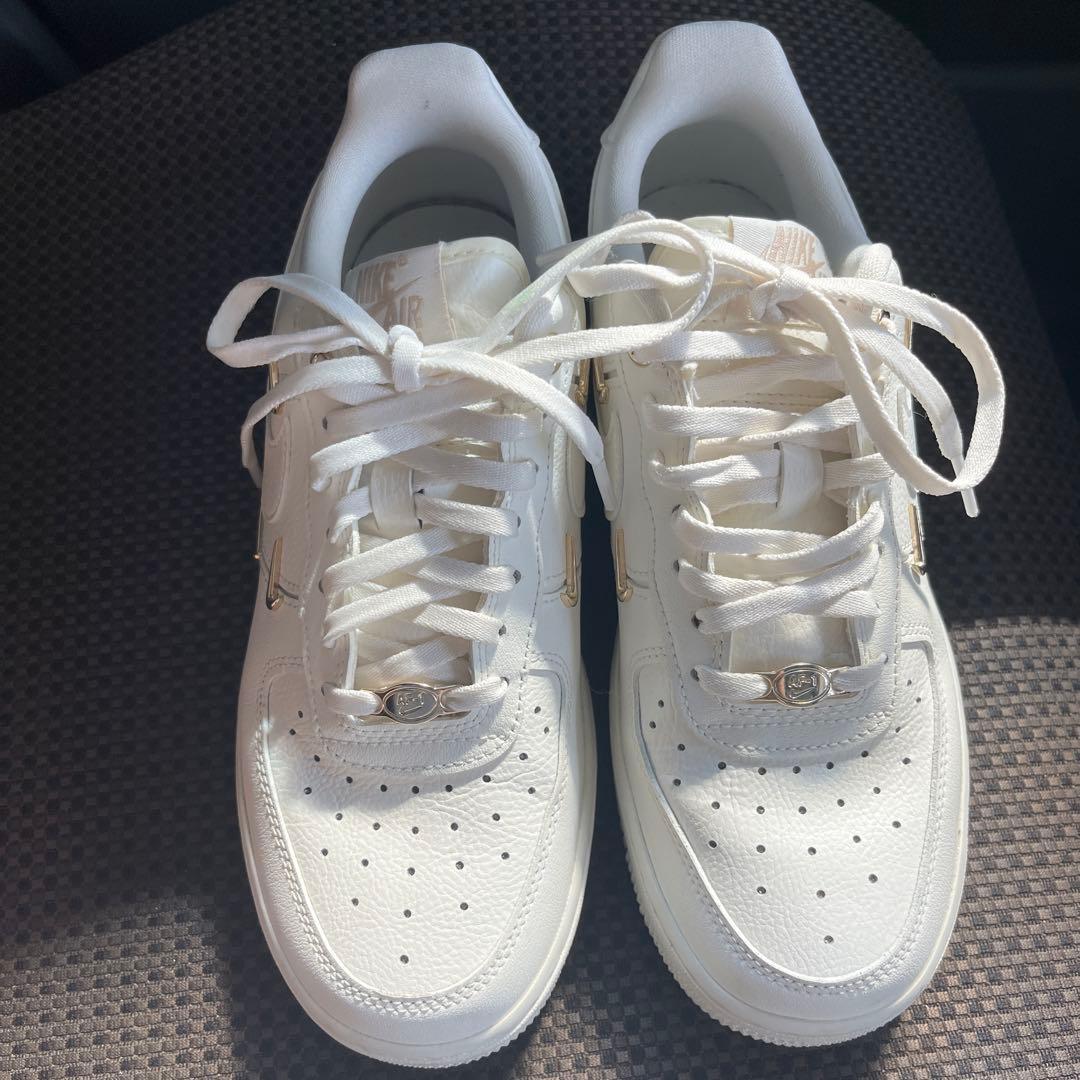 H.KNK様交渉済み 人気♡Nike Air Force 1 ホワイトスニーカー