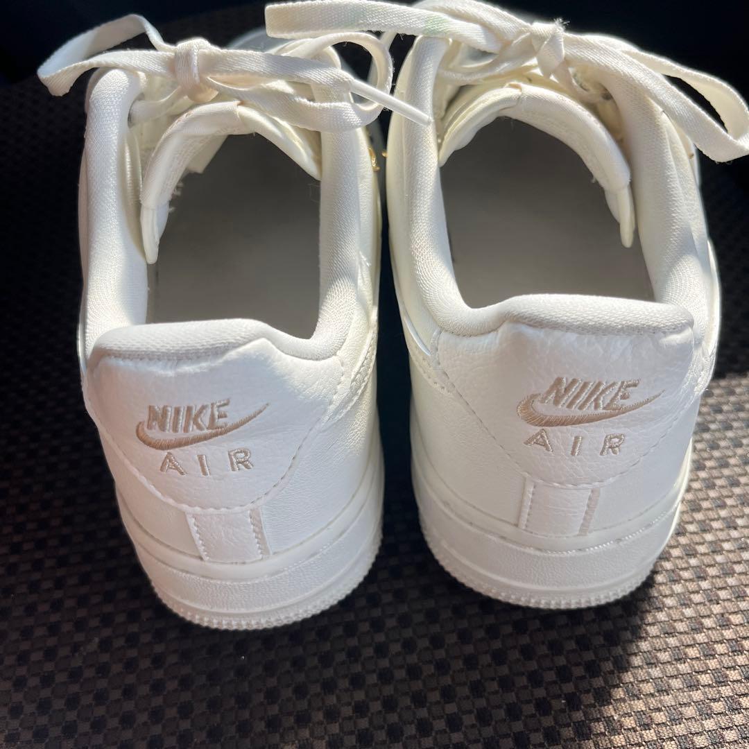 H.KNK様交渉済み 人気♡Nike Air Force 1 ホワイトスニーカー