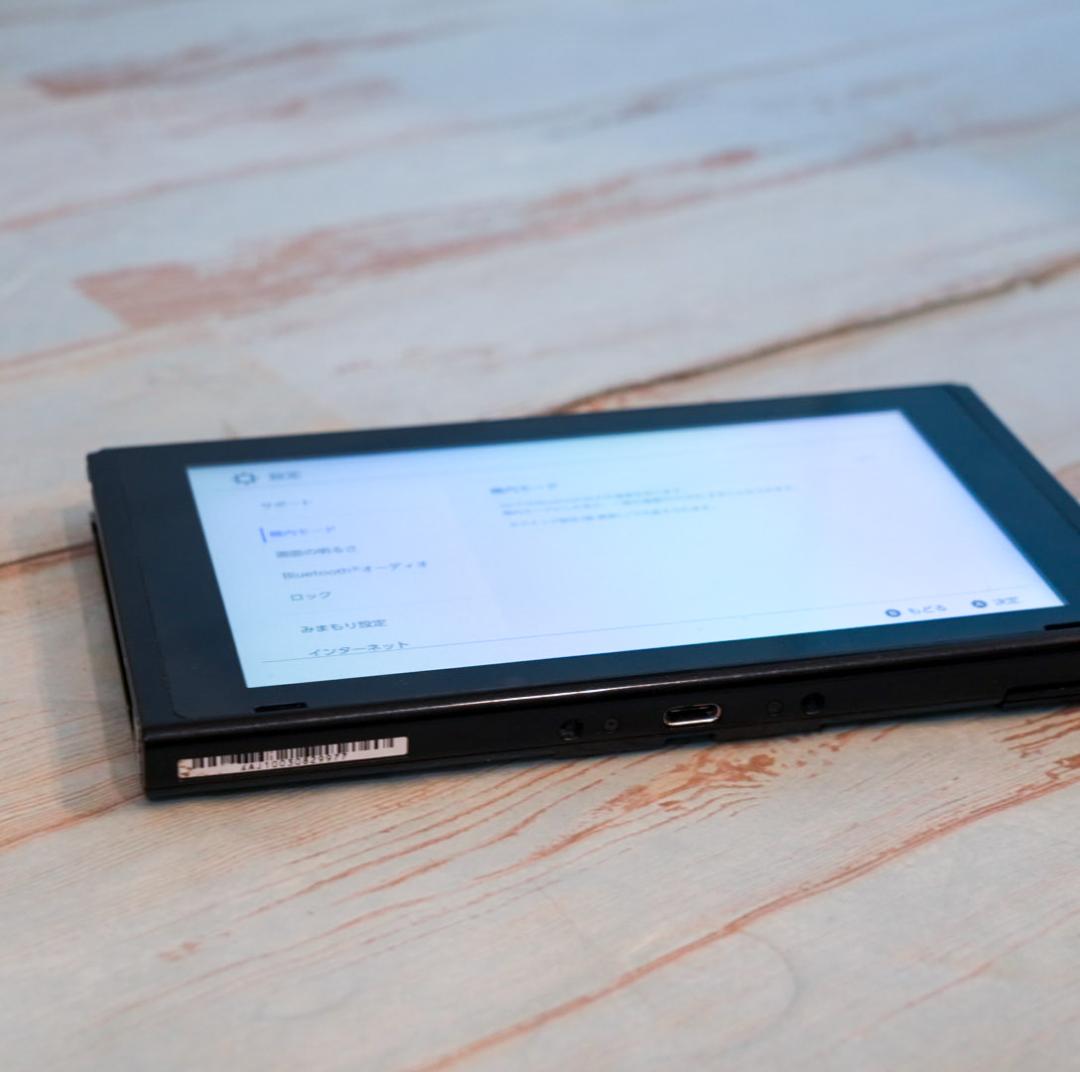 【良品】Nintendo Switch 本体のみ 2018年