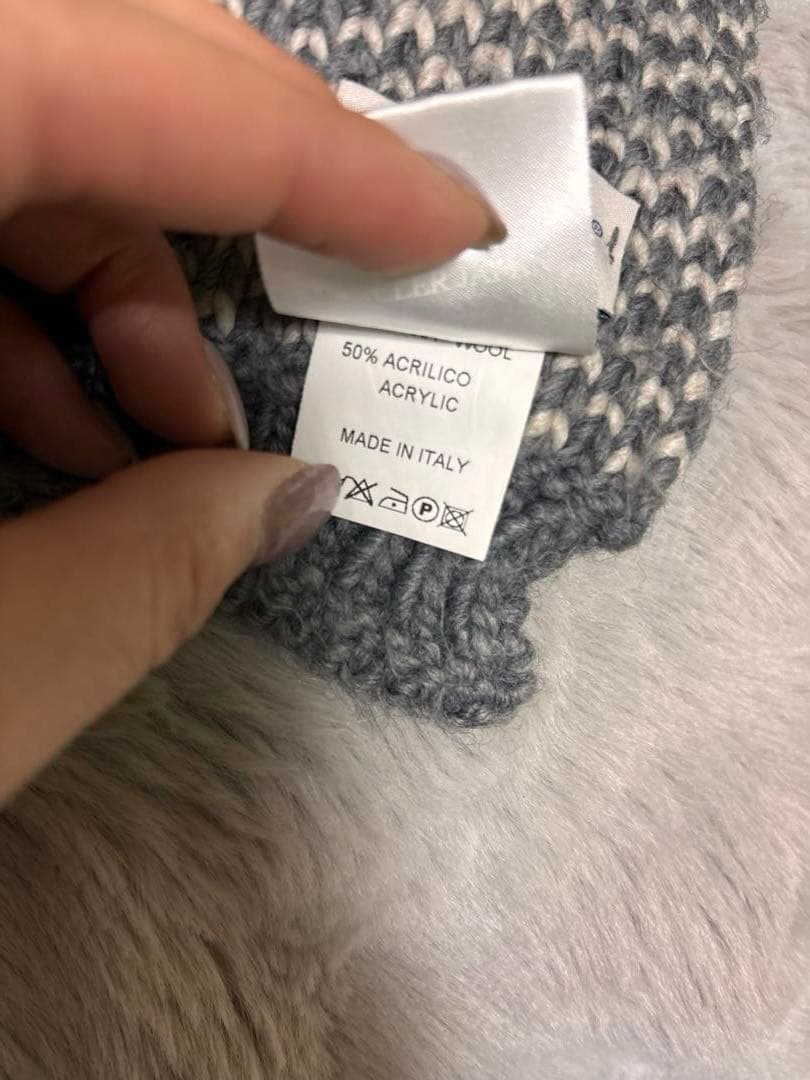 Moncler モンクレールマフラー　Lanawool 50%