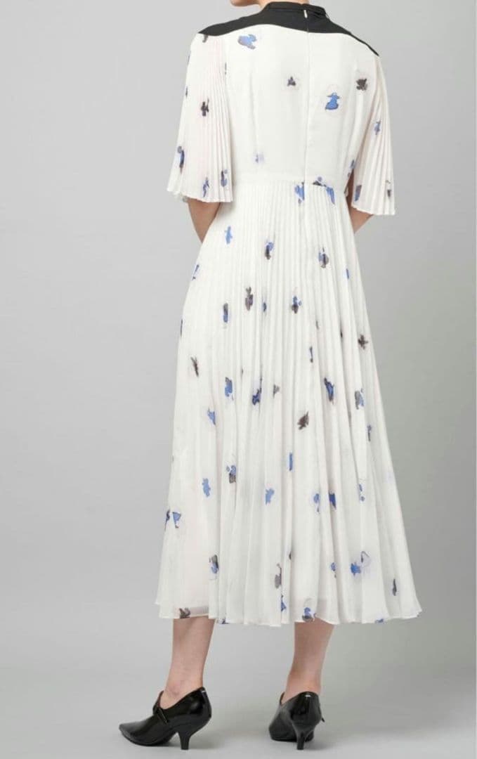 【 CELFORD 】 プリーツワンピース ホワイト ボウタイ リボン 花柄