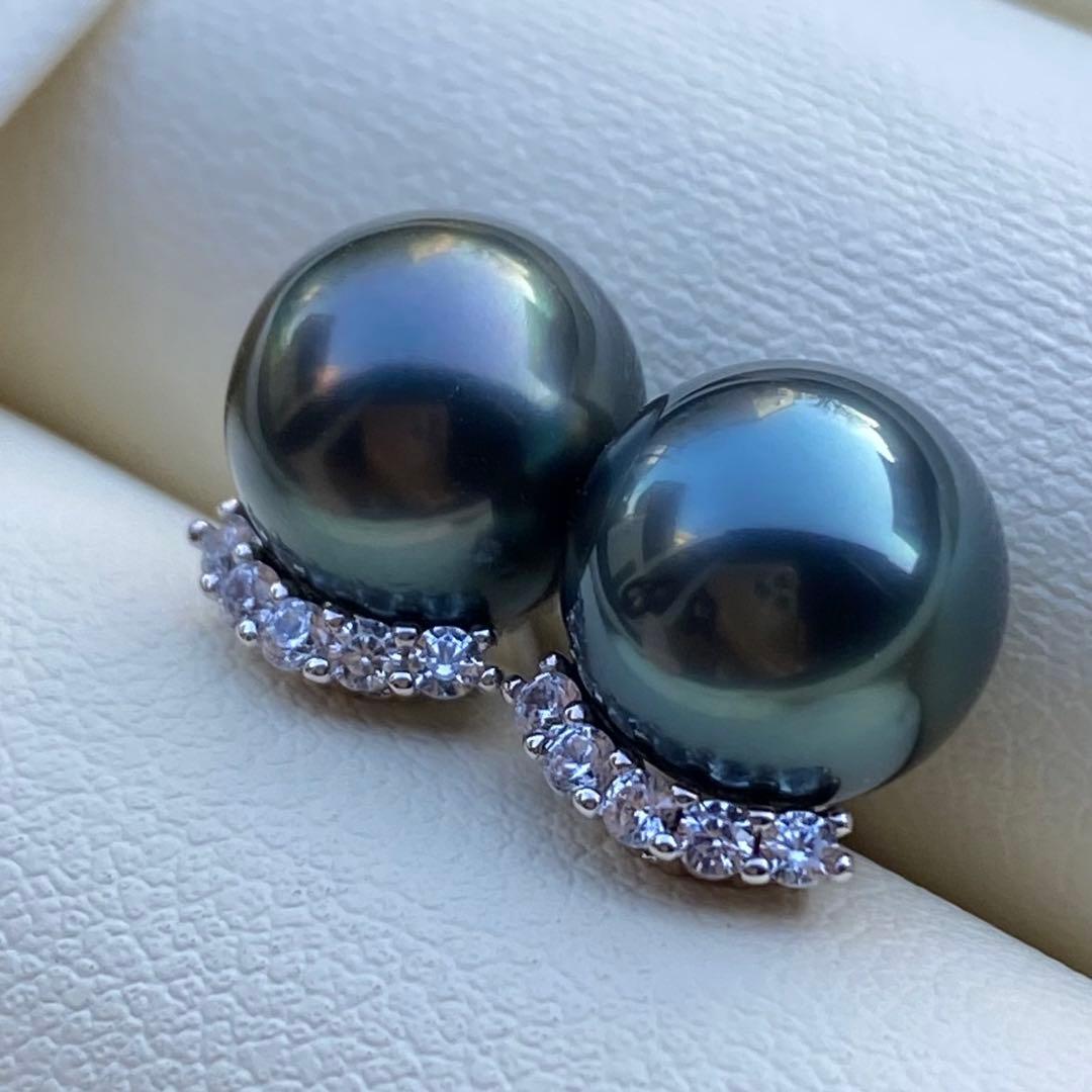 本真珠　南洋黒蝶真珠タヒチパール直結タイプピアス　8.8mmグリーンP1189