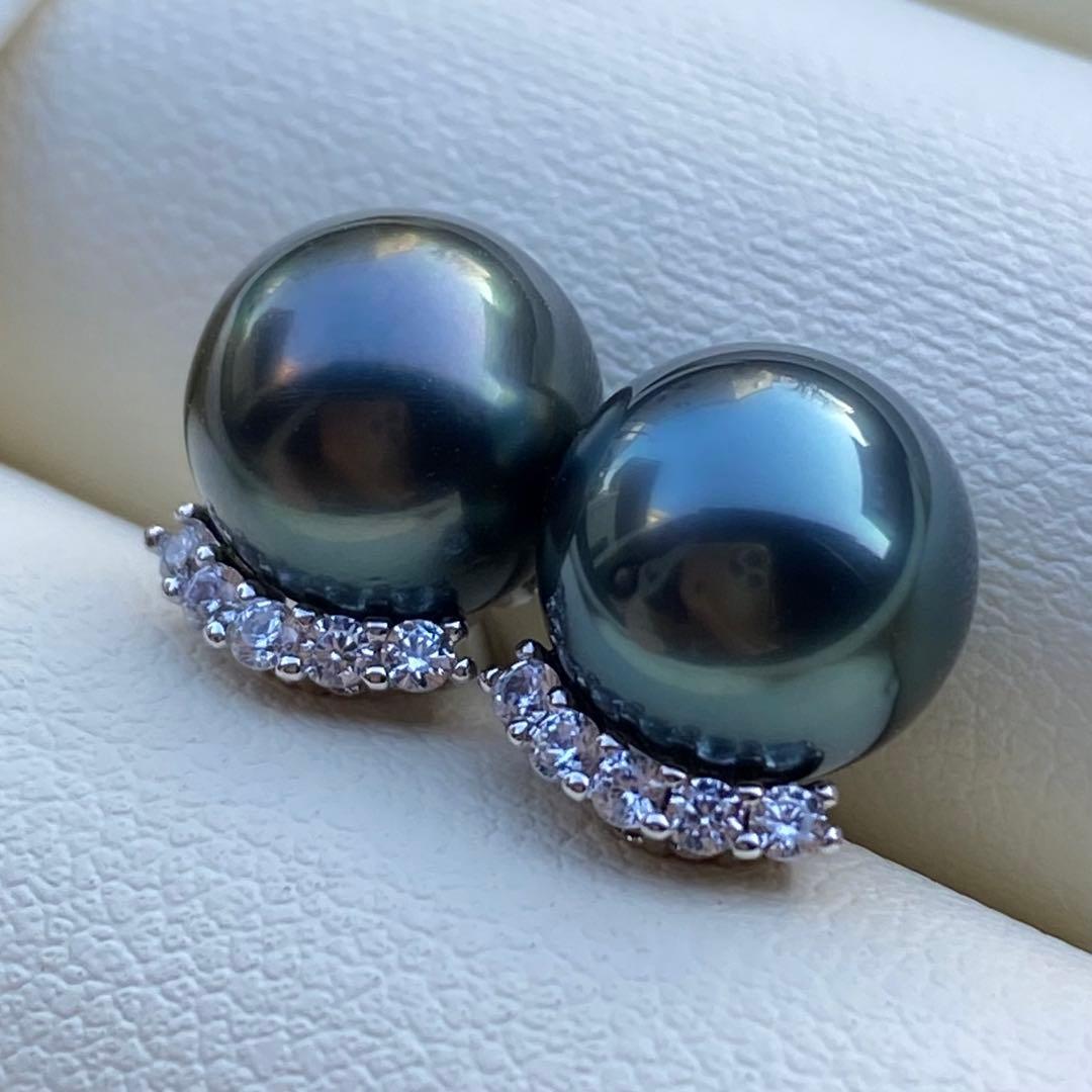 本真珠　南洋黒蝶真珠タヒチパール直結タイプピアス　8.8mmグリーンP1189