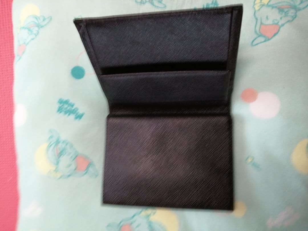 プラダの財布　2つ折り　小銭入れ　カード入れ