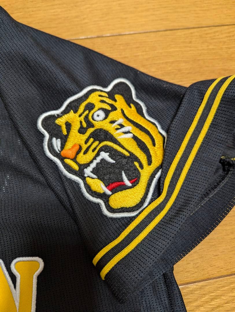 阪神ブラックビジターユニフォーム　 近本Lサイズ