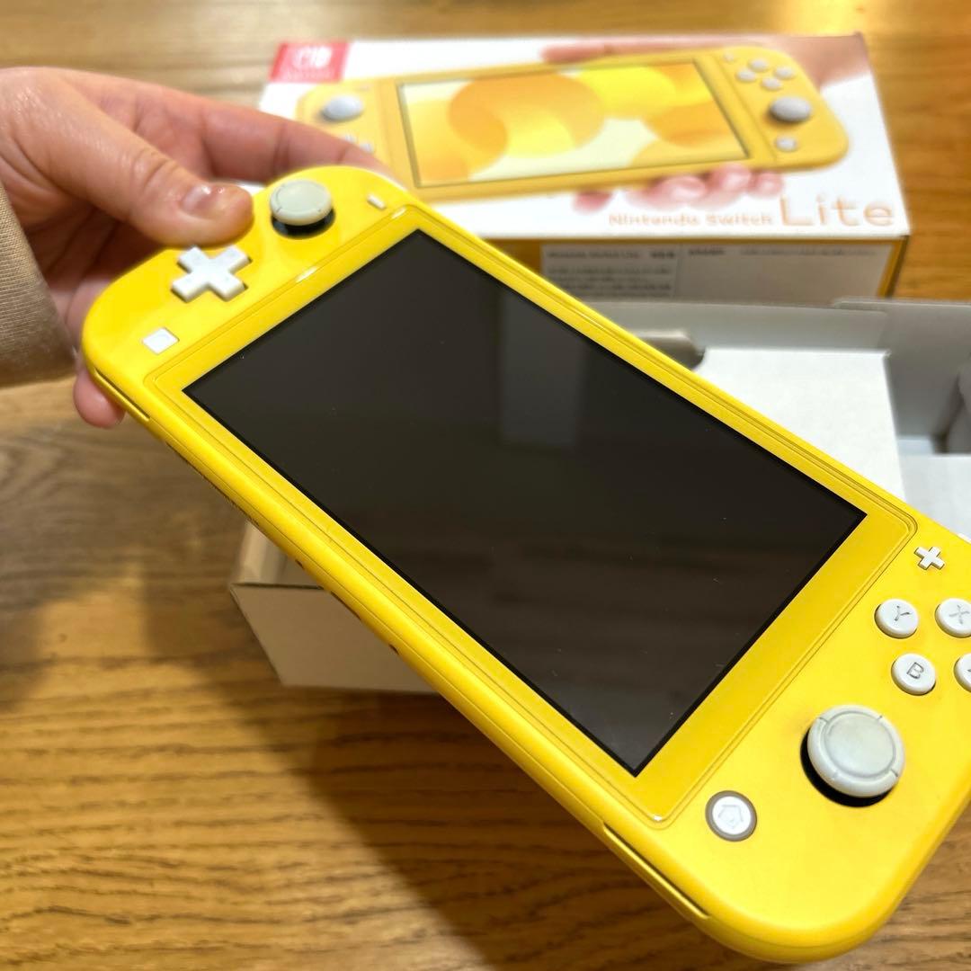 Nintendo Switch Lite イエロー 本体　ケース付き